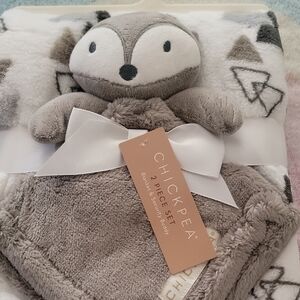 Chick Pea Gray and White Snuggle Buddy Set